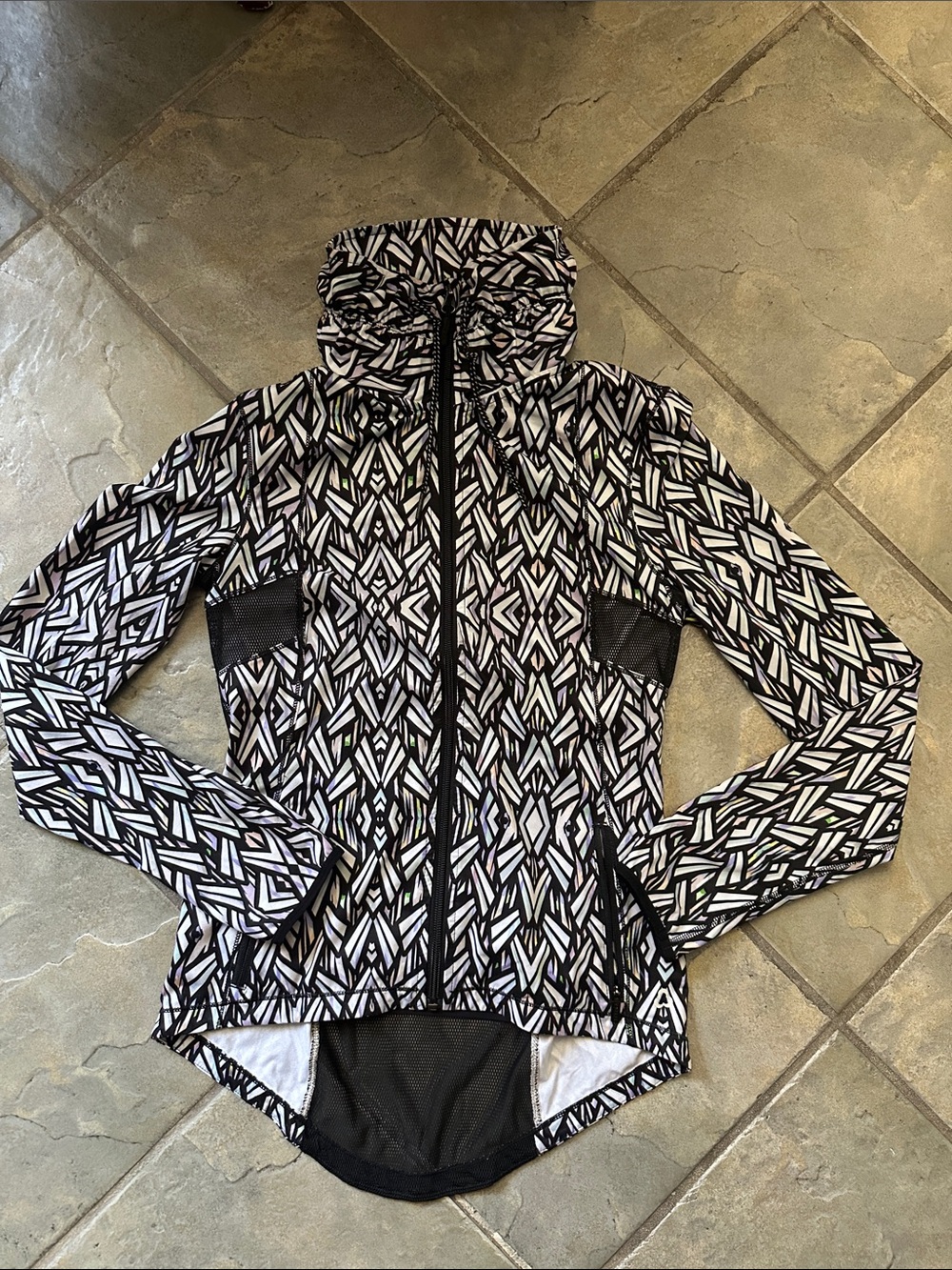 Titika Black & White Geometric Hooded Women's Jacket